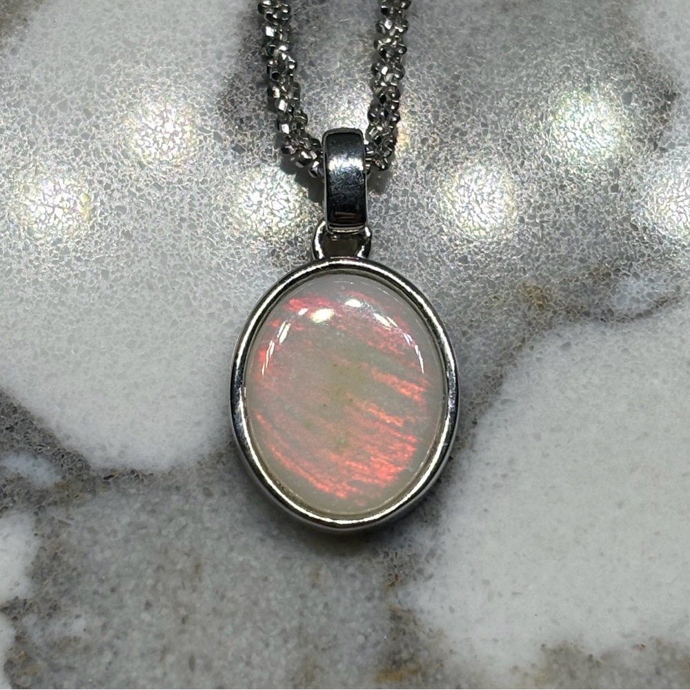 Authentic Australian Gold Flash Mintabie Opal Cabochon Necklace